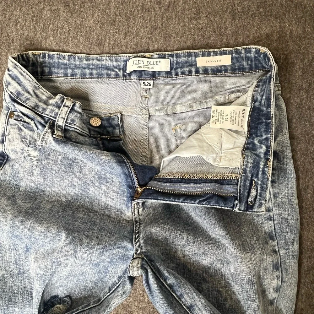 Judy Blue Skinny Fit Jeans Women's Sz 9/29 Acid Wash Distressed Raw Hem Denim‎